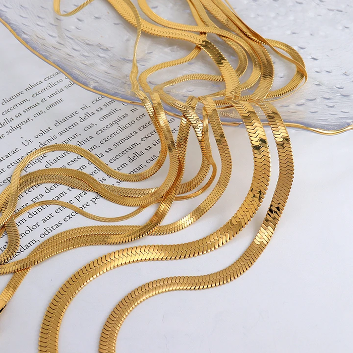 Collar Flat Snake - Lumina